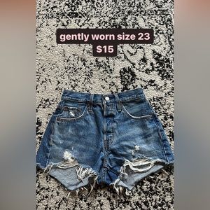 Levi’s 501 denim shorts size 23 gently worn